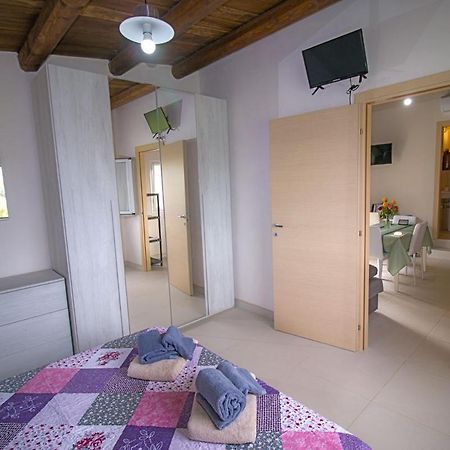 Casa Vacanze La Meridiana ドンナルカタ エクステリア 写真