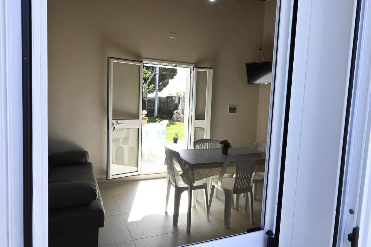 Casa Vacanze La Meridiana ドンナルカタ エクステリア 写真
