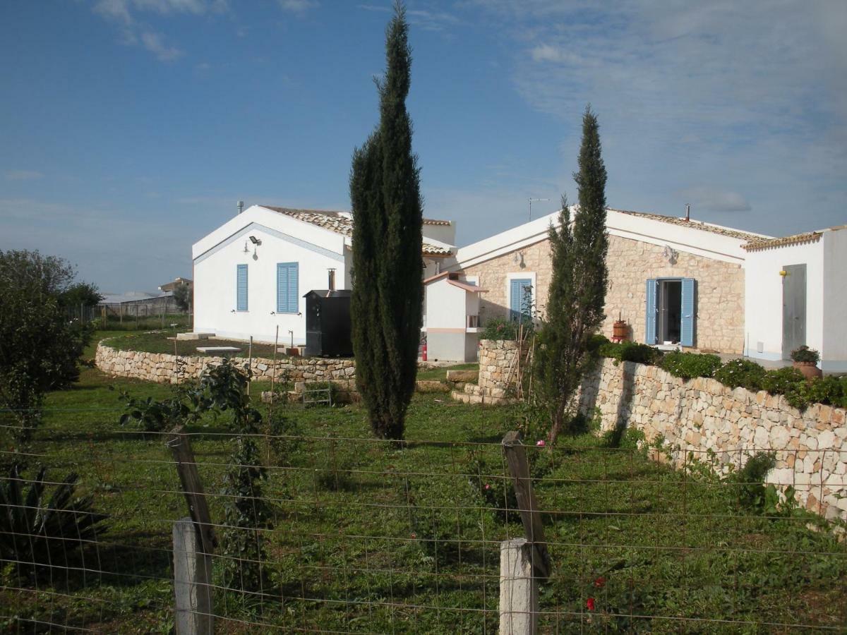 Casa Vacanze La Meridiana ドンナルカタ エクステリア 写真
