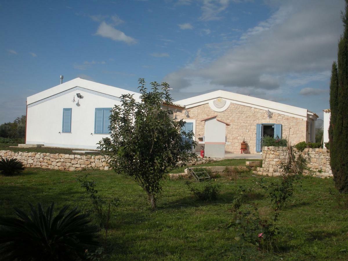 Casa Vacanze La Meridiana ドンナルカタ エクステリア 写真