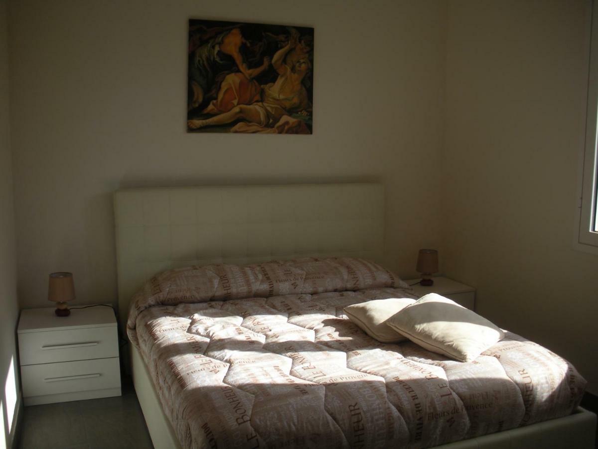 Casa Vacanze La Meridiana ドンナルカタ エクステリア 写真