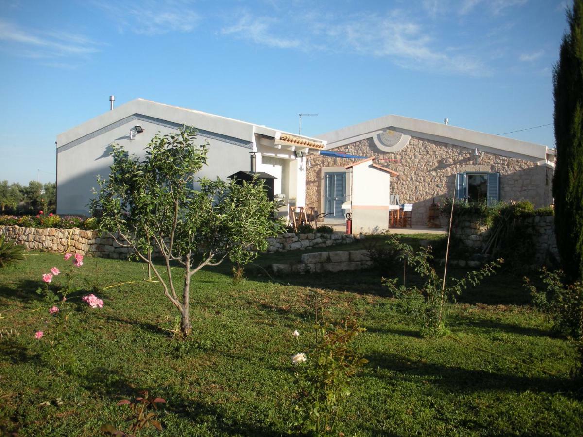 Casa Vacanze La Meridiana ドンナルカタ エクステリア 写真