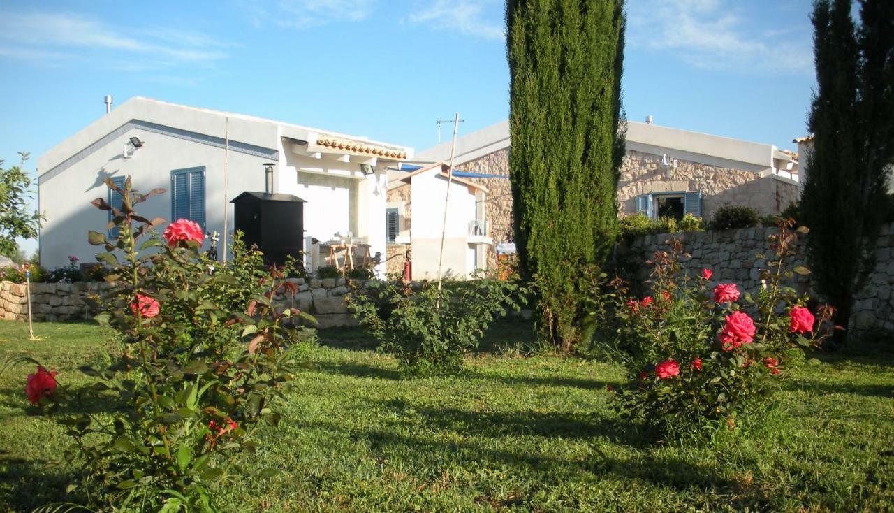 Casa Vacanze La Meridiana ドンナルカタ エクステリア 写真