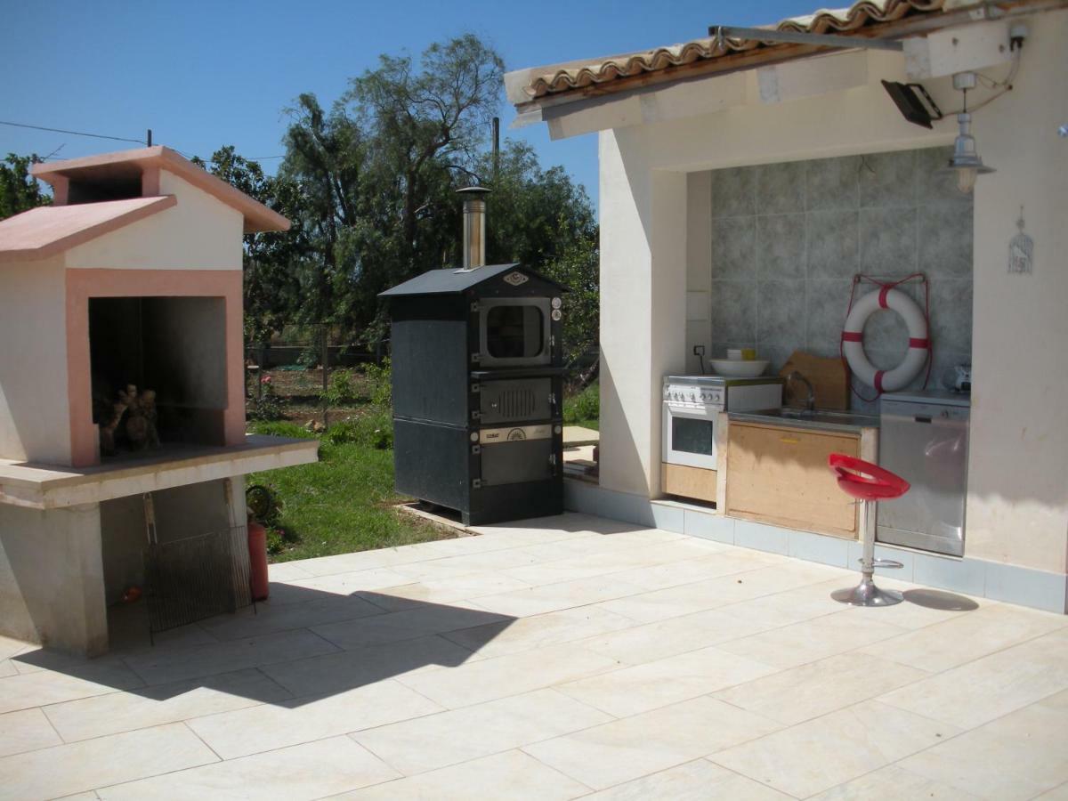 Casa Vacanze La Meridiana ドンナルカタ エクステリア 写真