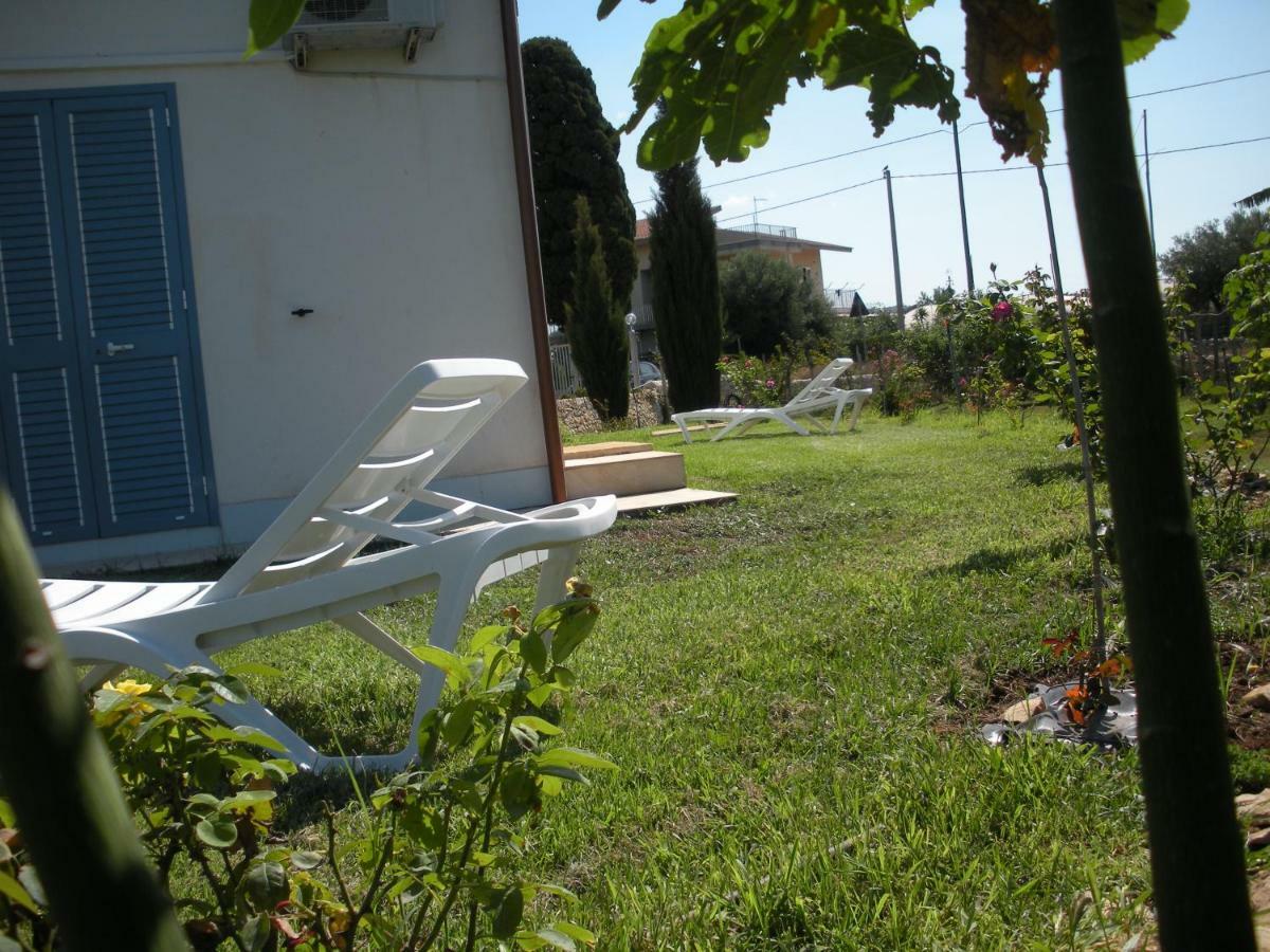 Casa Vacanze La Meridiana ドンナルカタ エクステリア 写真