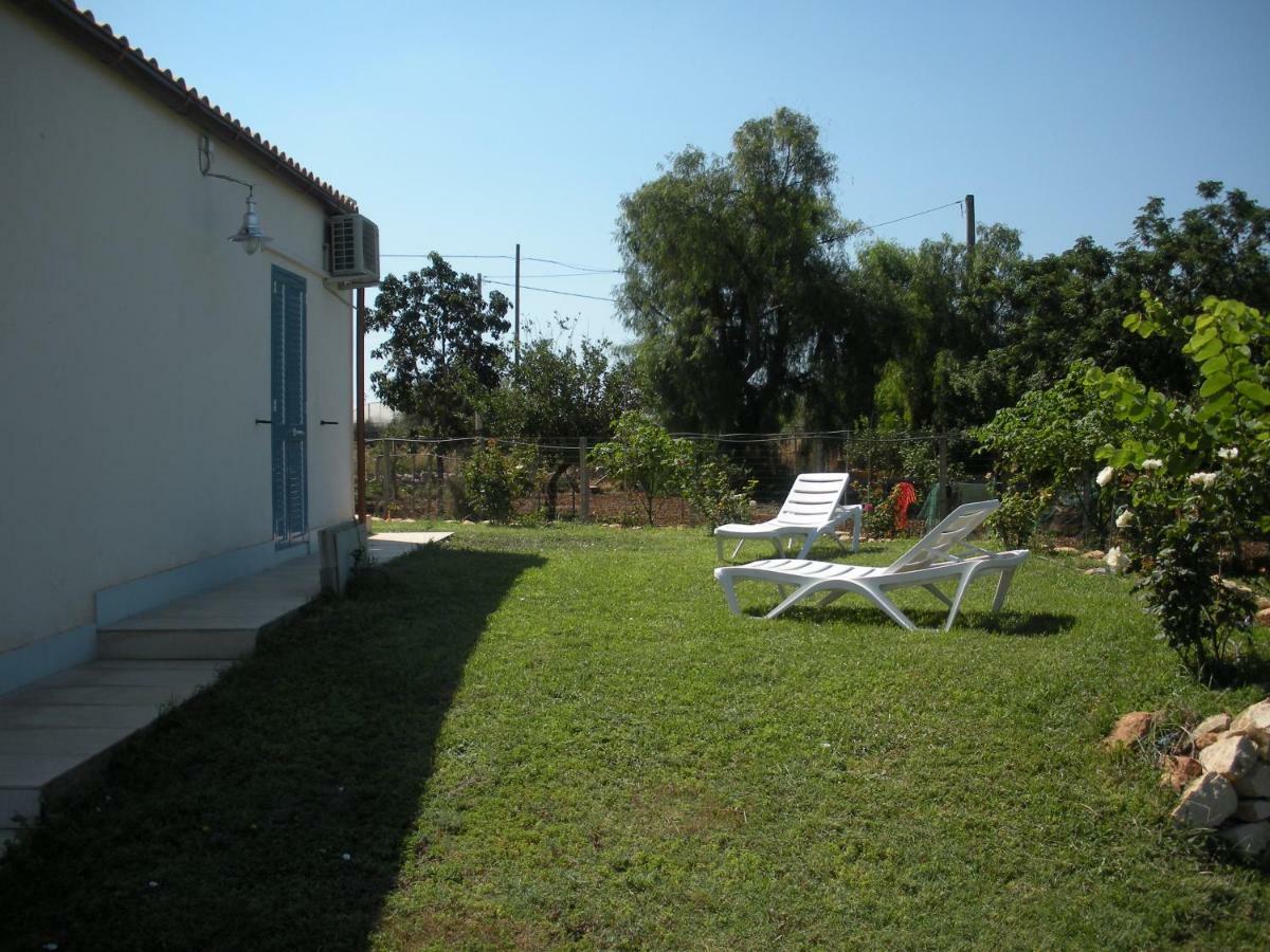 Casa Vacanze La Meridiana ドンナルカタ エクステリア 写真