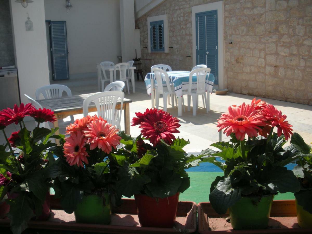 Casa Vacanze La Meridiana ドンナルカタ エクステリア 写真